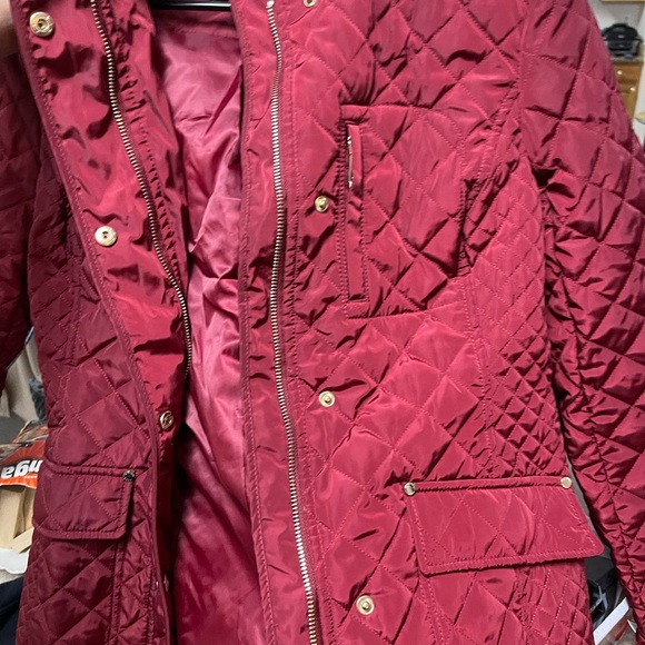 MICHAEL Michael Kors Short Quilt jacket
Women’s size Small
Color: Burnt Red - Picture 8 of 8